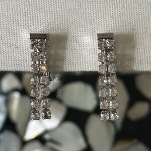 Vintage Dangle Silver Tone‎ with Rhinestone Clip-On Earrings